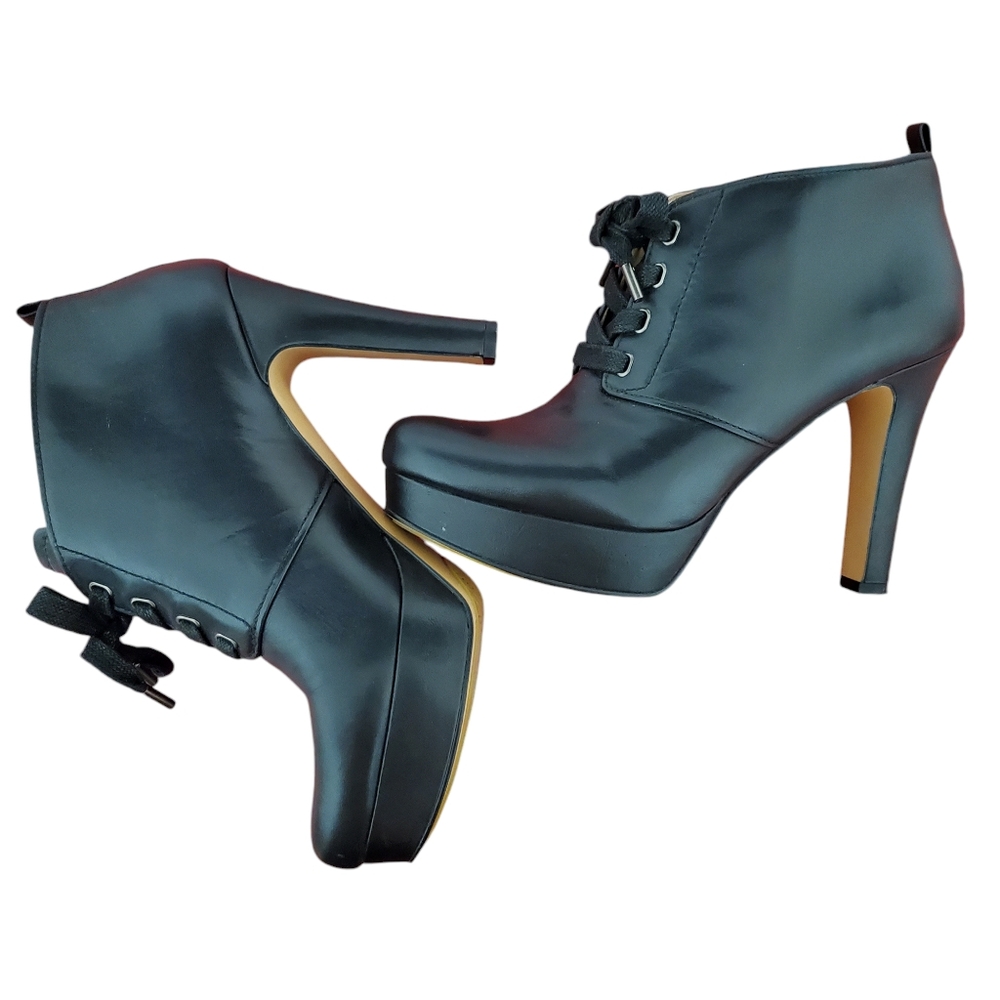 CIRCA JOAN AND / & DAVID LUXE PLATFORM BOOTIES HEELS